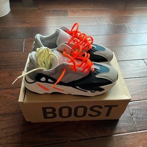 Yeezy 700 wave runner